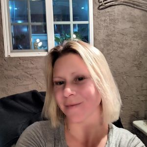 Meet your Posher, Rainebeau